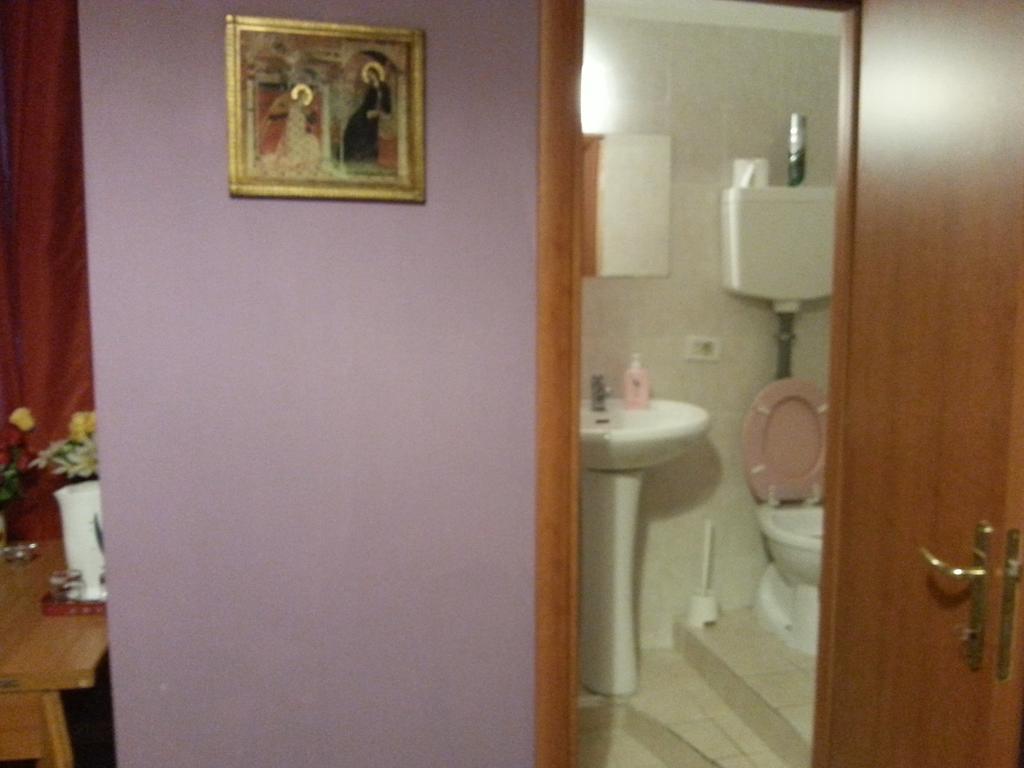 Hard Rock Rooms Rome Room photo